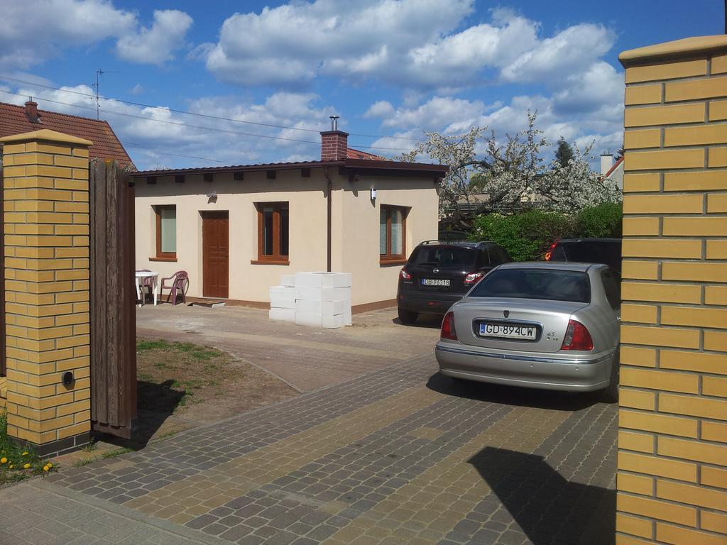 Cozy Apartment With Garden Gdansk Exterior photo